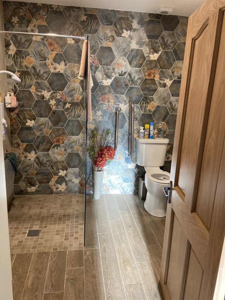 1e60396b-e017-43ca-96a9-1cf4e4d0e50f-photographs-image