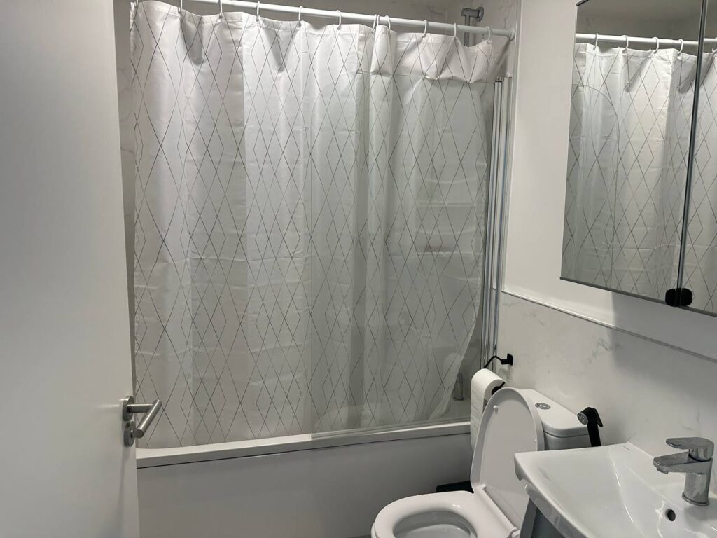 photo_5998806558223482412_y