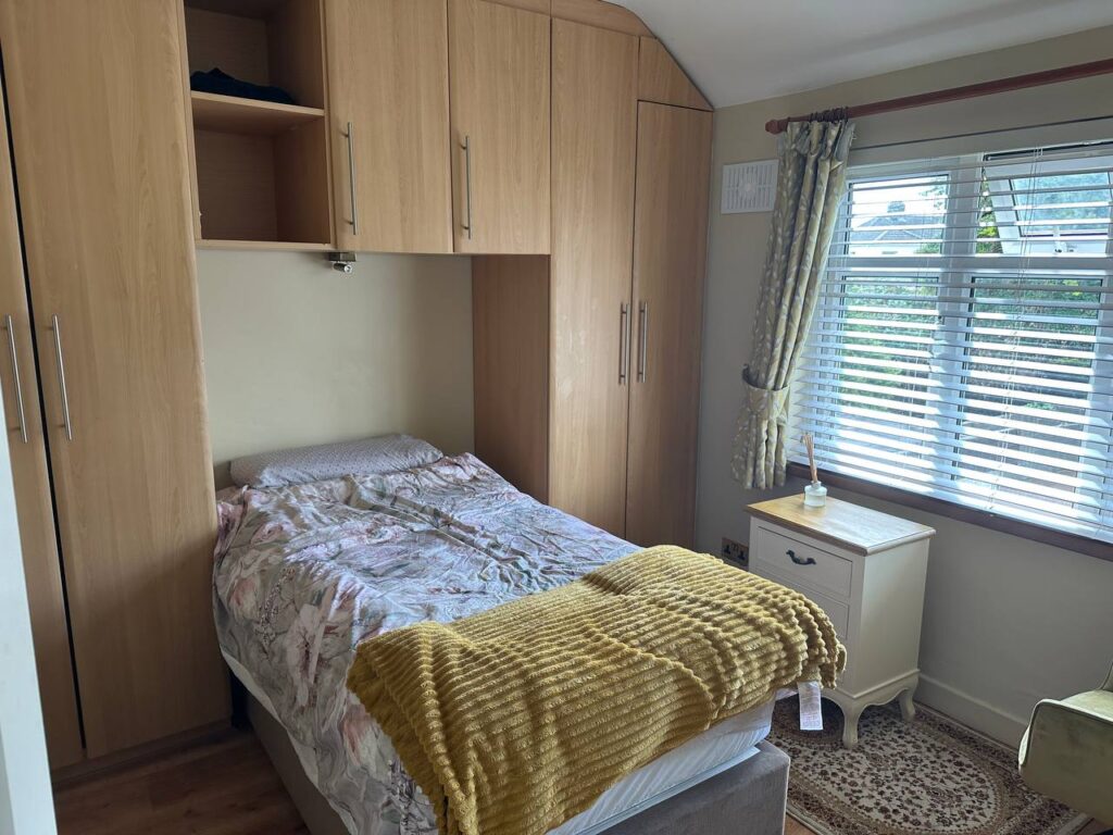 photo_6021466015403197112_y