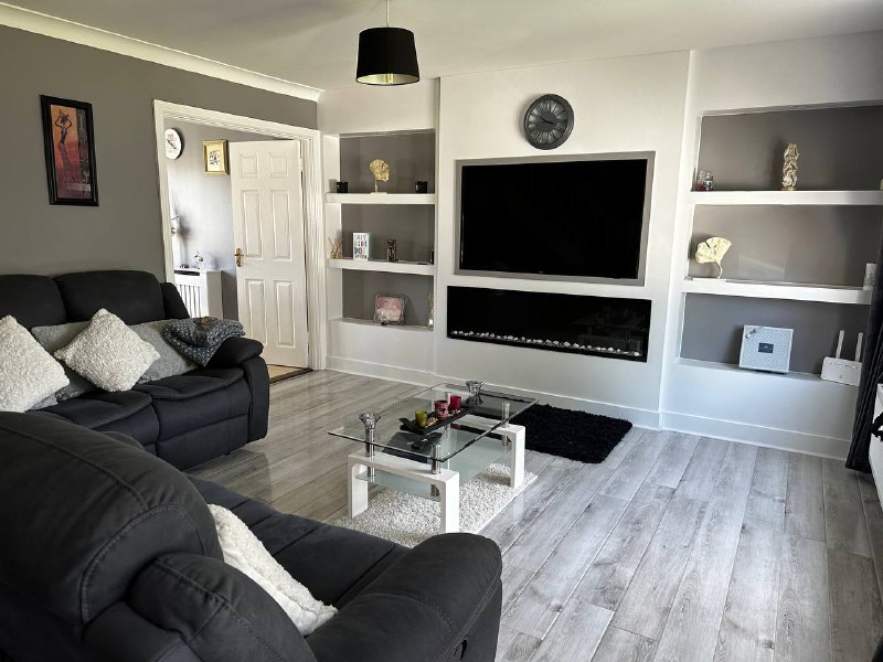 photo1685402232 (2) (1)