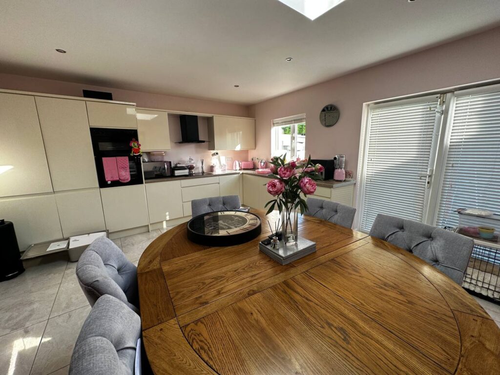 photo1698834143 (4) (1)