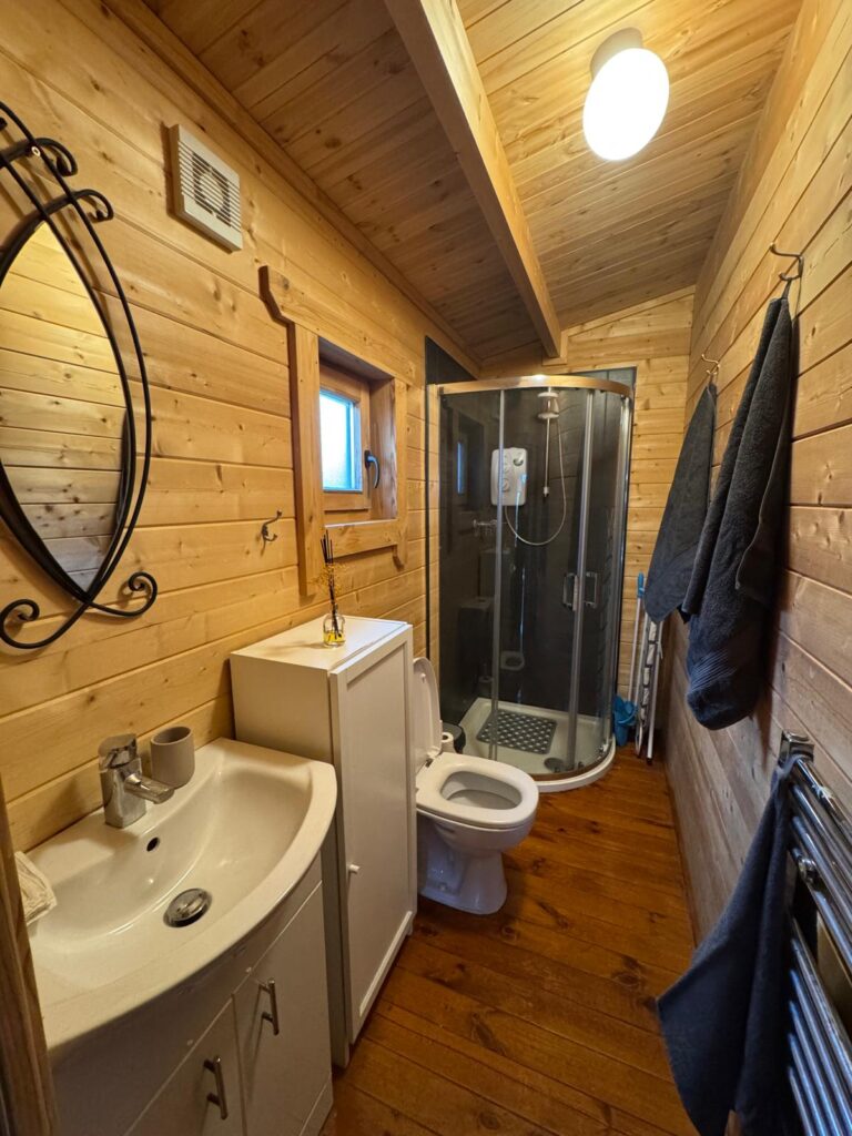 photo_5796270572152407670_w