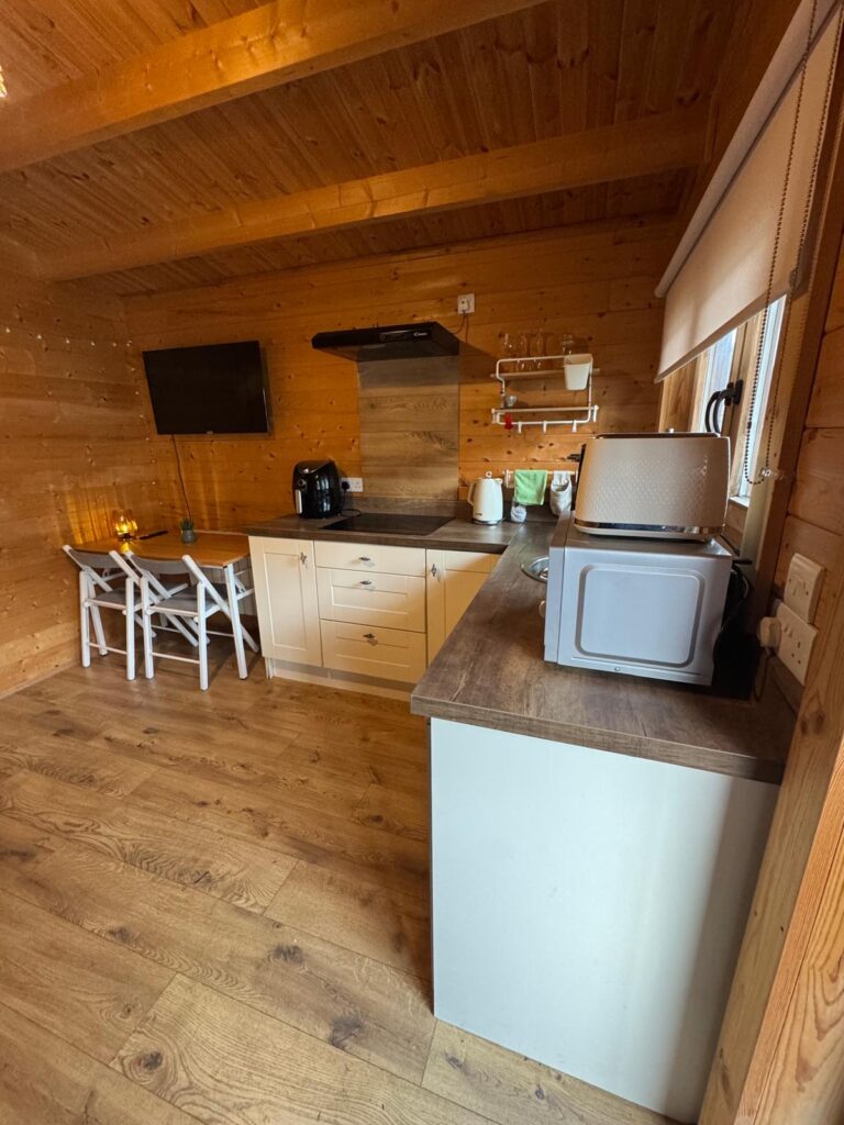 photo_5796270572152407676_w