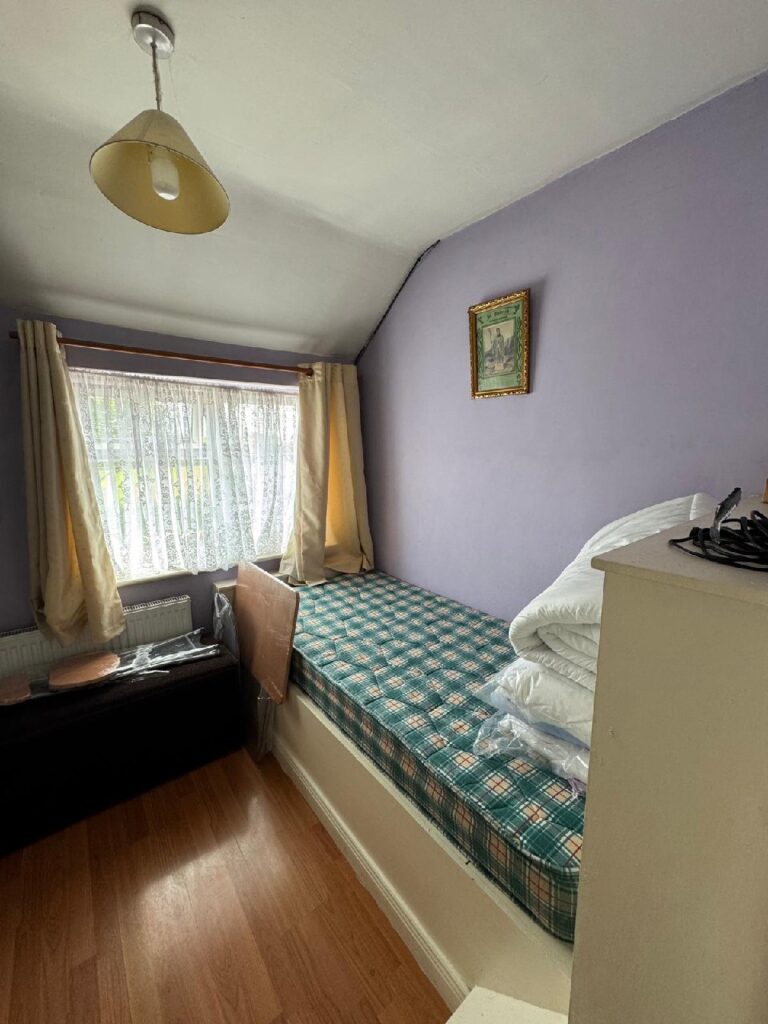 photo_5883968993973357597_y