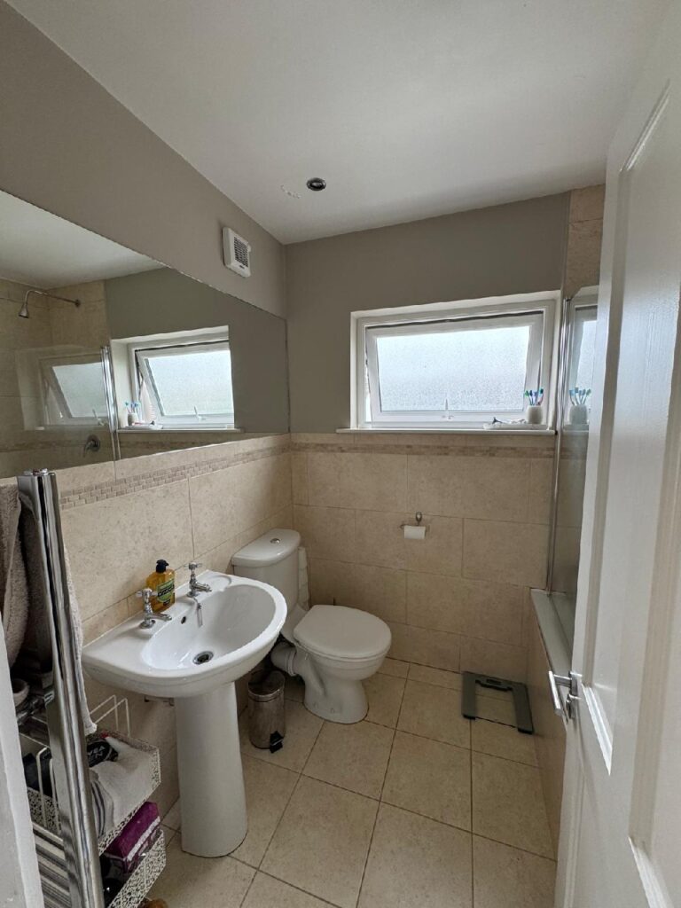 photo_5926788855841801863_y