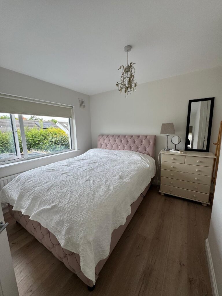 photo_5926788855841801866_y