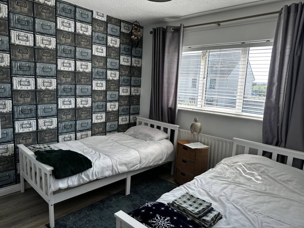 photo_6025828980621427962_y