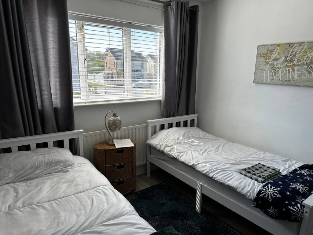 photo_6025828980621427963_y