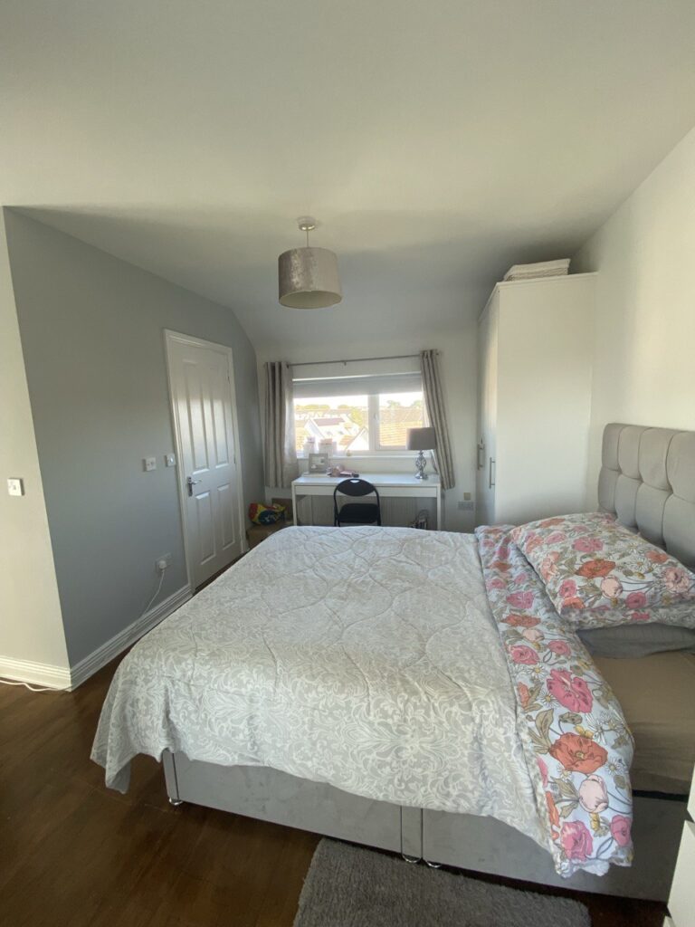 photo_6025917147710080353_y