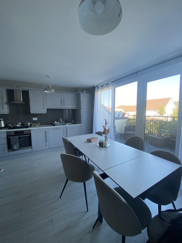 photo_6025917147710080354_y