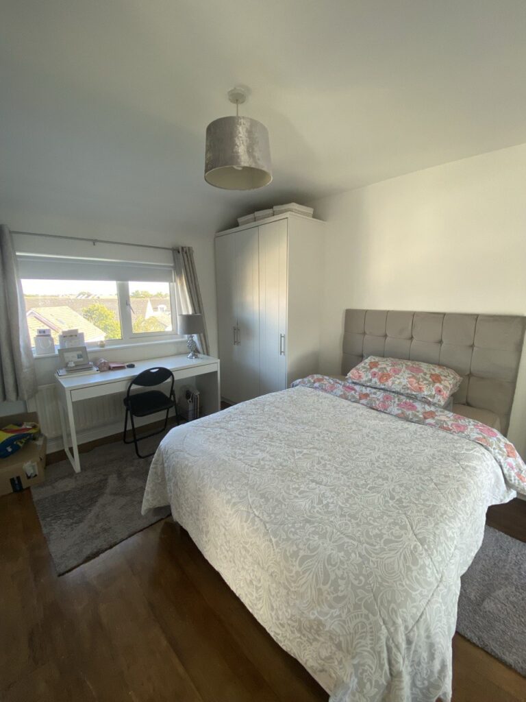 photo_6025917147710080357_y